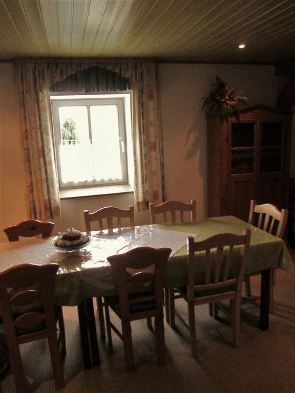 Hôtel Gastehaus Kranzfelder à Zusmarshausen Extérieur photo