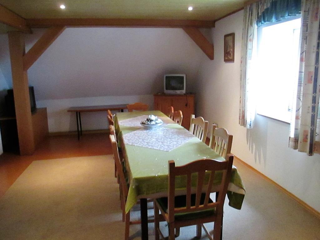Hôtel Gastehaus Kranzfelder à Zusmarshausen Extérieur photo